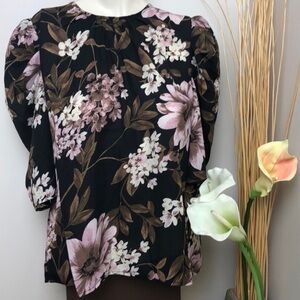 NWT WAYF Black Floral Puff Sleeve Short Sleeve Top